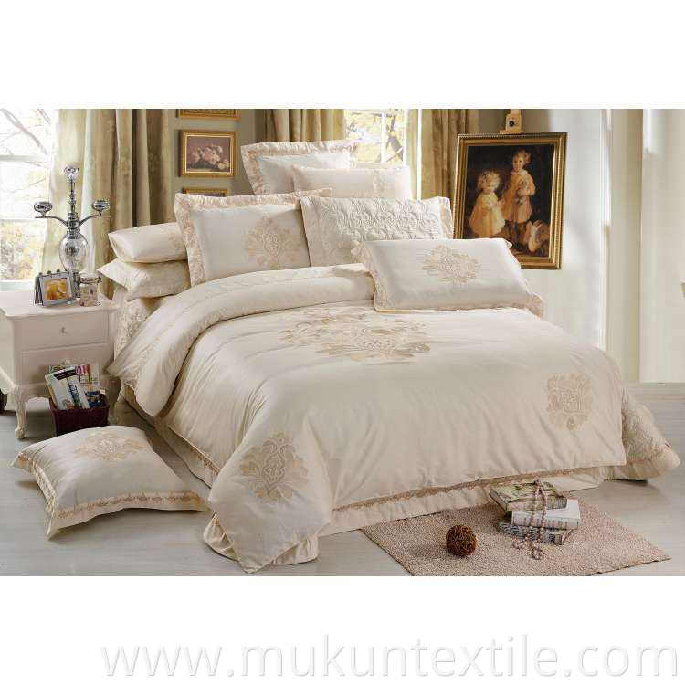  Cotton Embroidery Bedding Set